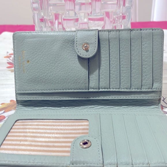 KATE SPADE ♠️ WALLET IN A VERY RARE COLOR - Picture 5 of 5